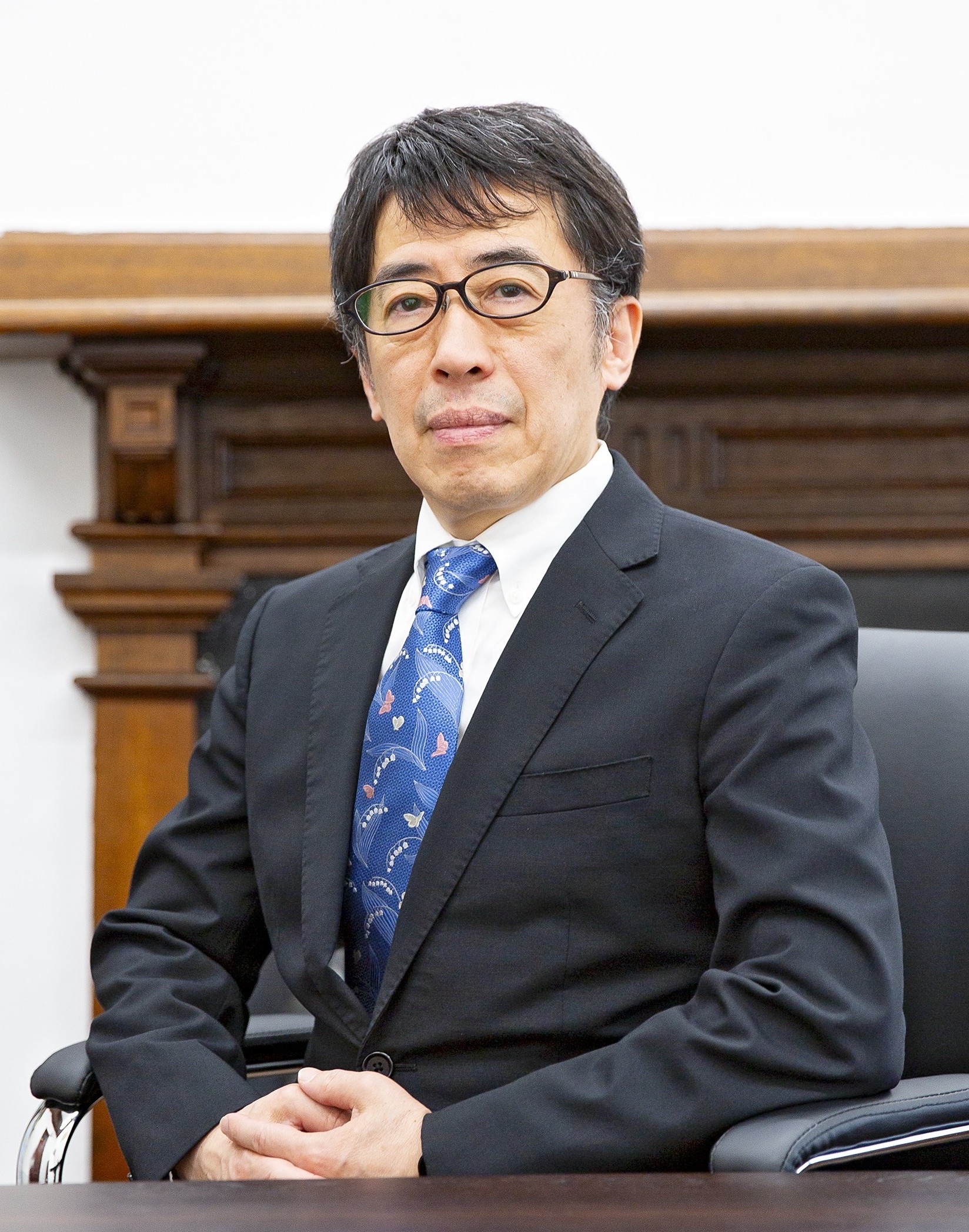 遺愛女子中学・高等学校 校長 井本　晴雄