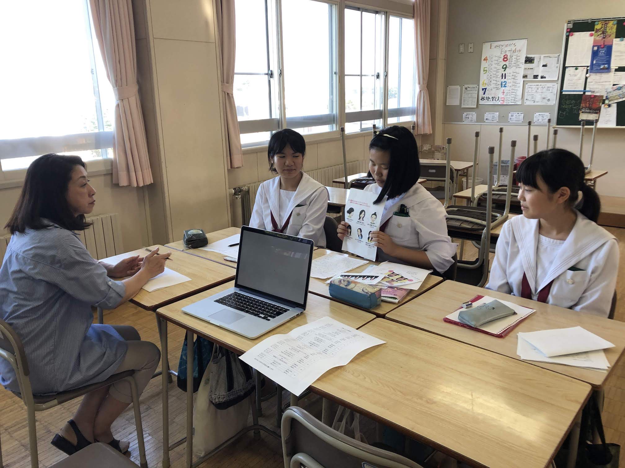 9月18日(水)遺愛女子中学校3年生の卒業レポート中間発表会が実施されました。