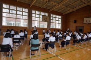 6月15日(月)遺愛女子高校から中学生へ【先輩アドバイス】の機会がありました。