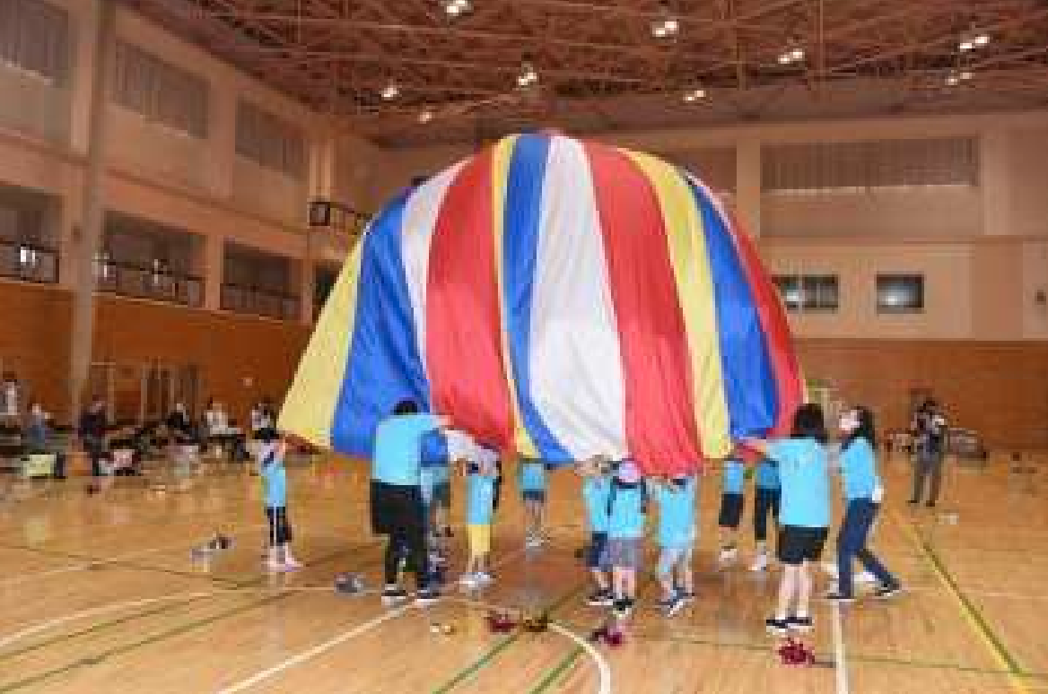 幼稚園の運動会、「できなかったことができるようになった喜び」の原点を感じました。