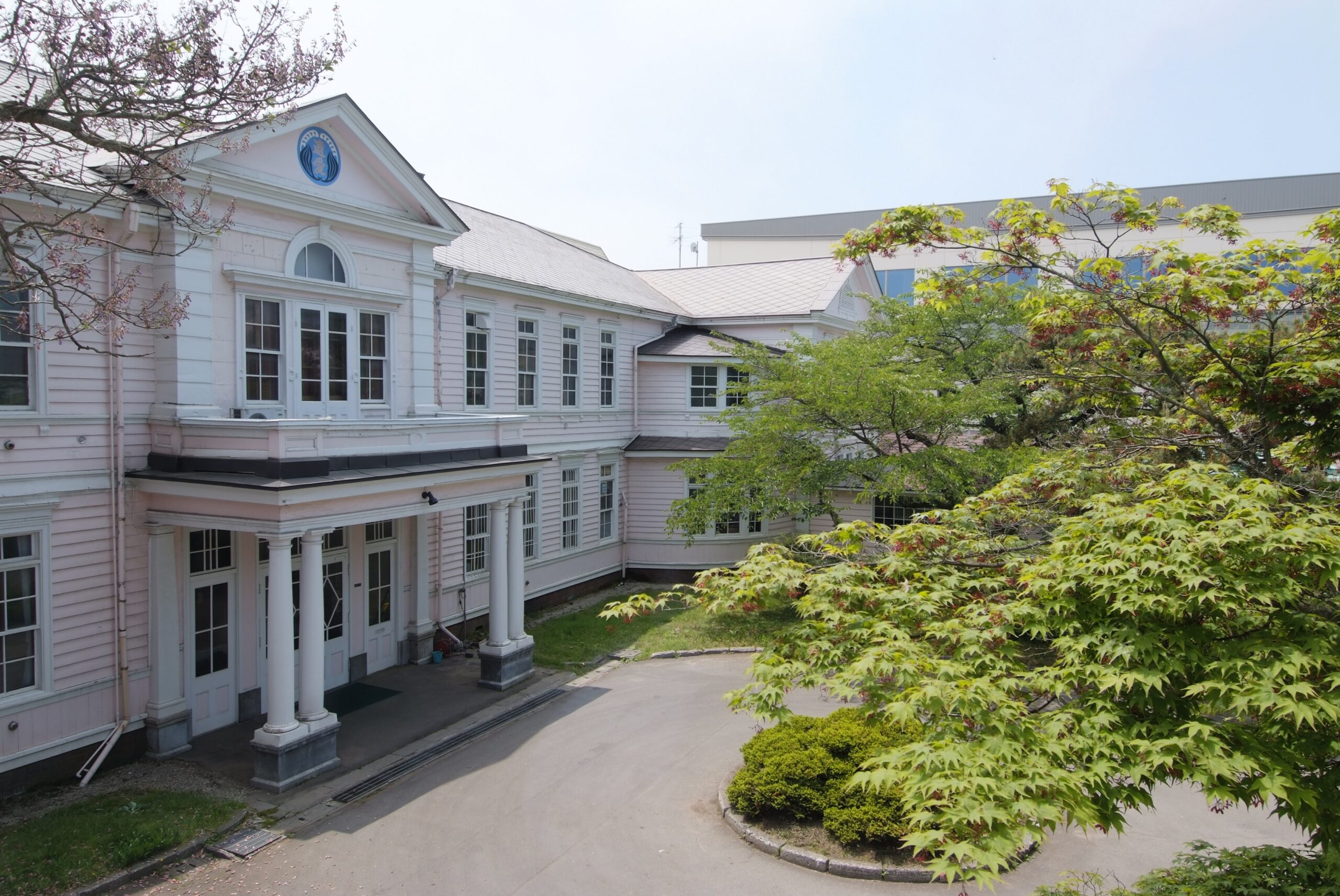 3月3日(金)は遺愛女子高等学校『入学手続き日』となっております。