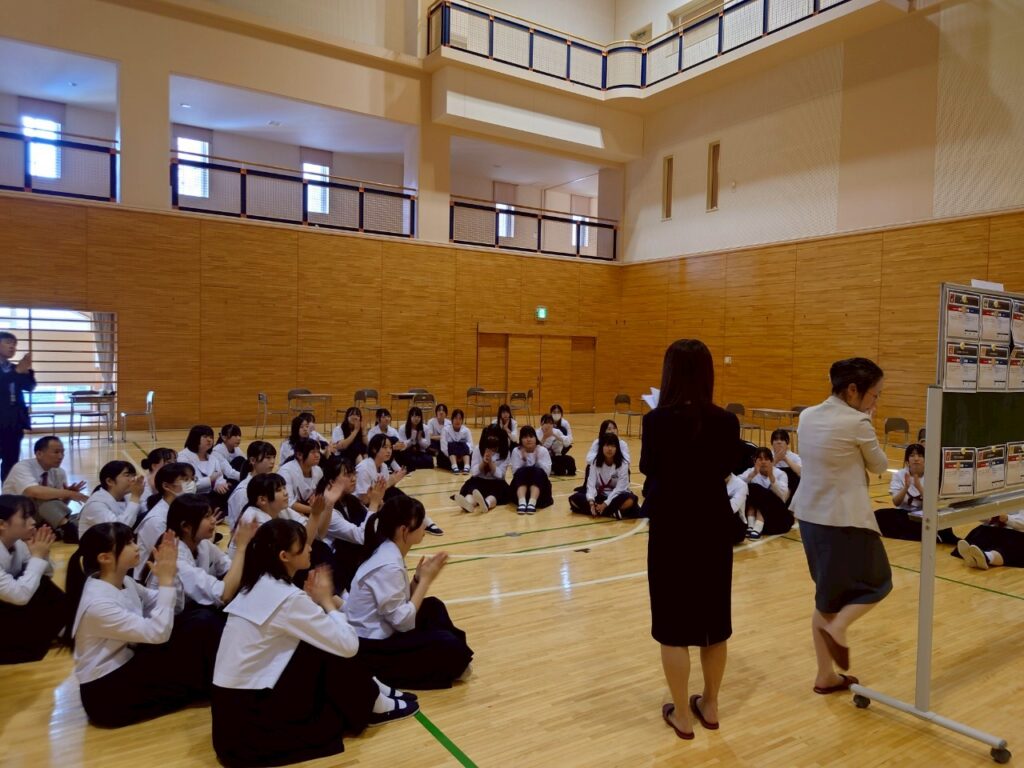 7月5日(土)高校1年生が『SDGsカードゲーム』に挑戦‼️
