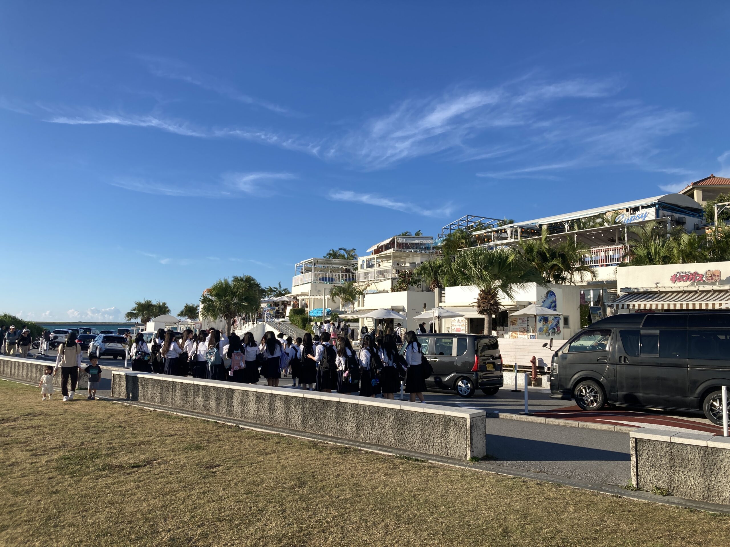 遺愛女子高等学校の2年生が沖縄修学旅行に出発しました!!